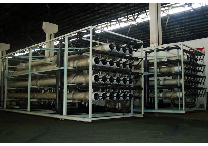 大型反滲透純凈水設(shè)備